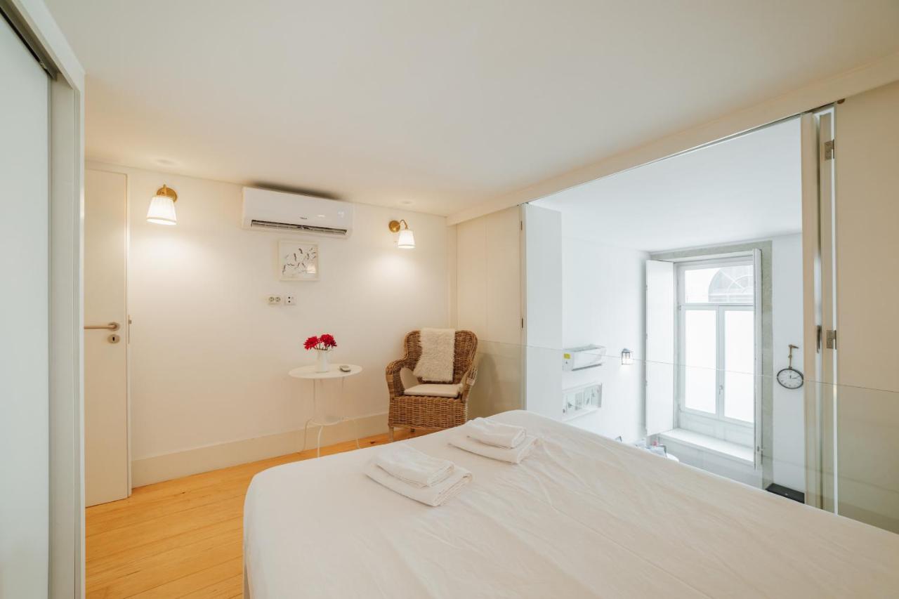 Historic & Sunny Mezzanine Bolhao By Vacationy Apartment Porto Bagian luar foto
