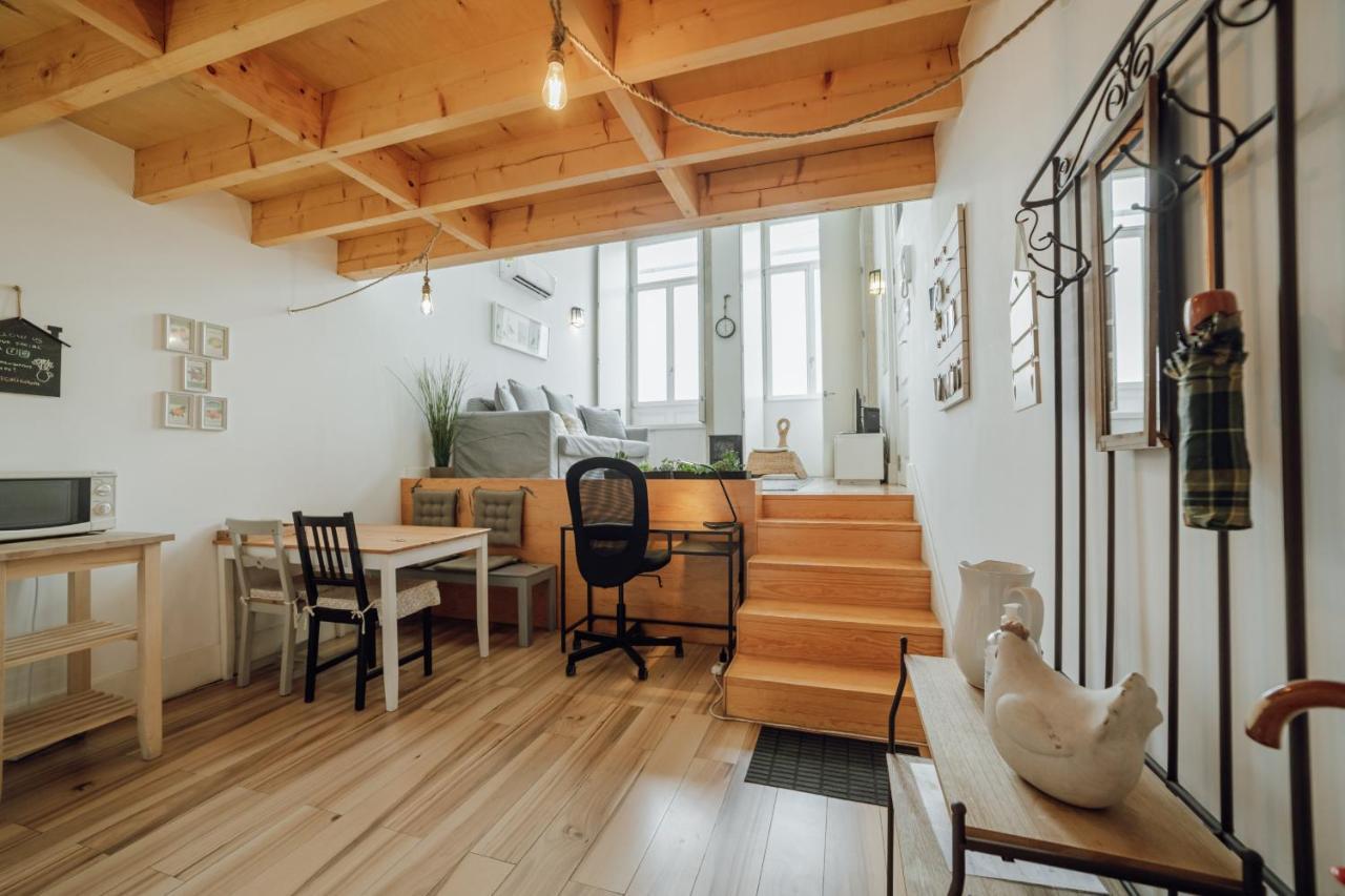 Historic & Sunny Mezzanine Bolhao By Vacationy Apartment Porto Bagian luar foto