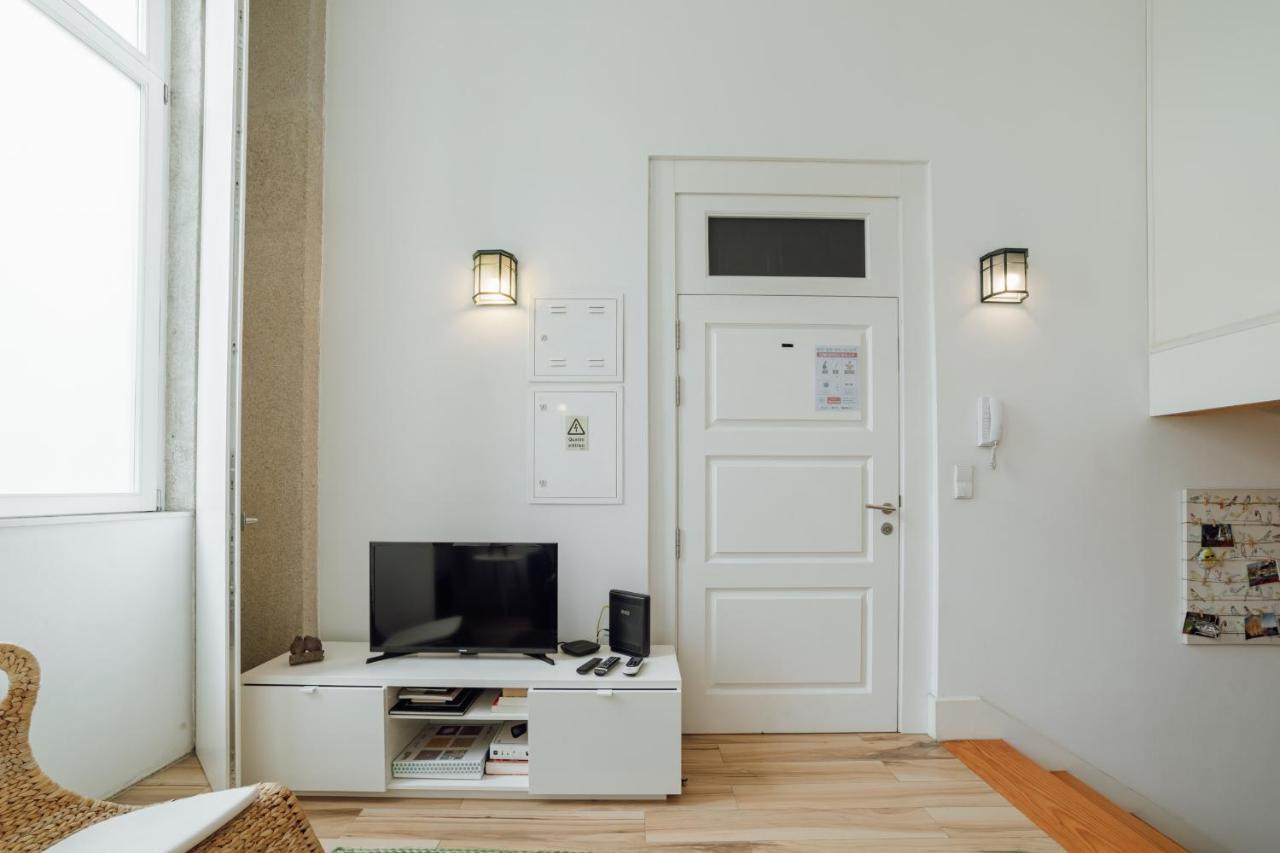 Historic & Sunny Mezzanine Bolhao By Vacationy Apartment Porto Bagian luar foto
